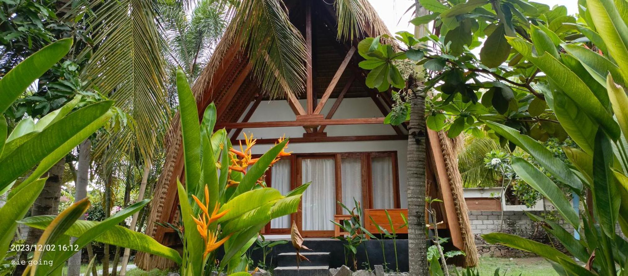 Mengalung Bungalow Kuta  Exterior photo